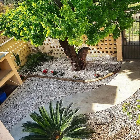 Villetta Cordolino Blu Giardino וילה